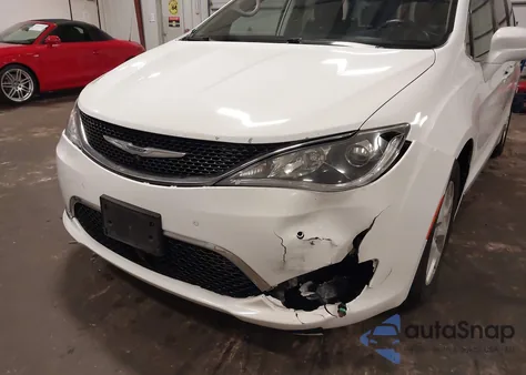 2017 Chrysler Pacifica Touring L Plus из США, поврежденный, VIN 2C4RC1EGXHR710518